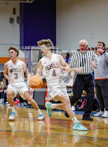 Thumbnail 2 in Chilton County vs Thorsby (Chilton County Tournament) photogallery.