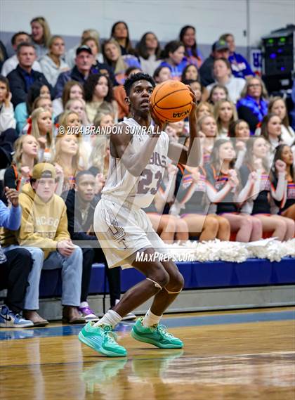 Thumbnail 1 in Chilton County vs Thorsby (Chilton County Tournament) photogallery.