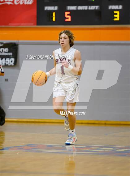 Thumbnail 1 in Chilton County vs Thorsby (Chilton County Tournament) photogallery.
