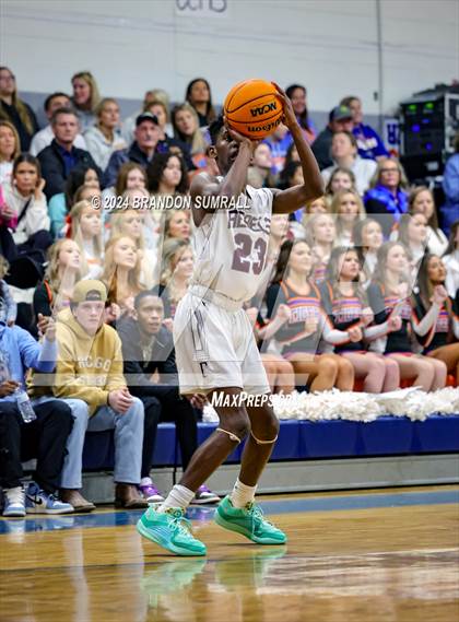 Thumbnail 2 in Chilton County vs Thorsby (Chilton County Tournament) photogallery.