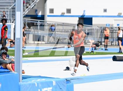 Thumbnail 2 in IMG Academy Invitational (Field Events) photogallery.