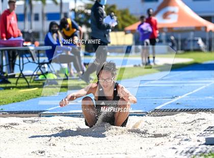 Thumbnail 2 in IMG Academy Invitational (Field Events) photogallery.