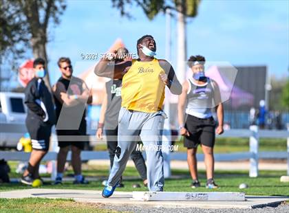 Thumbnail 2 in IMG Academy Invitational (Field Events) photogallery.