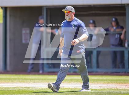 Thumbnail 3 in Syracuse vs. Kearns (UHSAA 6A Regionals Game 2) photogallery.