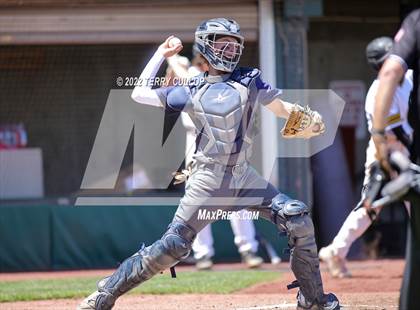 Thumbnail 1 in Syracuse vs. Kearns (UHSAA 6A Regionals Game 2) photogallery.