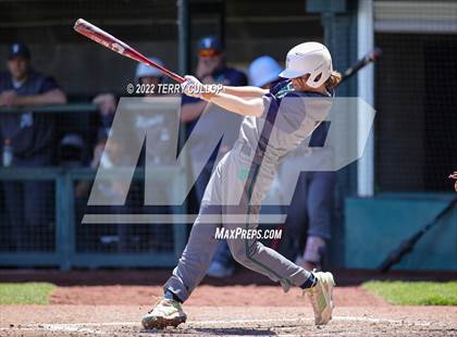Thumbnail 3 in Syracuse vs. Kearns (UHSAA 6A Regionals Game 2) photogallery.