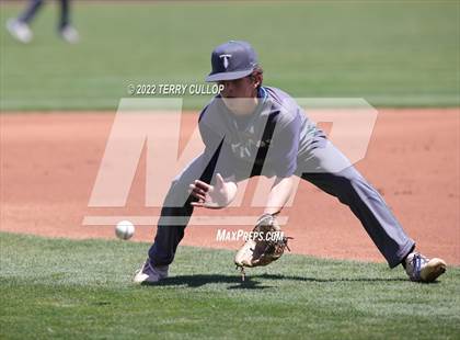 Thumbnail 1 in Syracuse vs. Kearns (UHSAA 6A Regionals Game 2) photogallery.