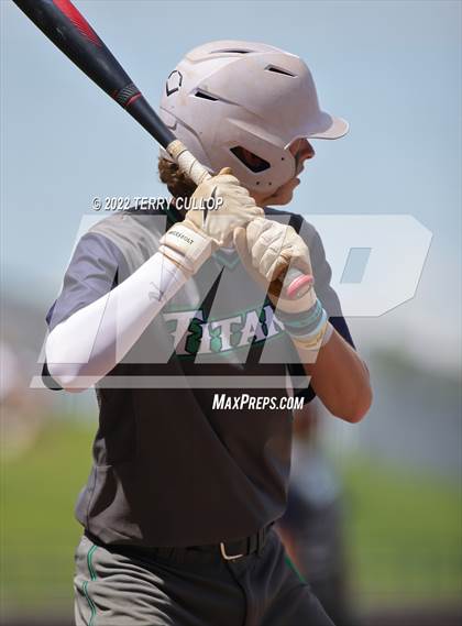 Thumbnail 1 in Syracuse vs. Kearns (UHSAA 6A Regionals Game 2) photogallery.