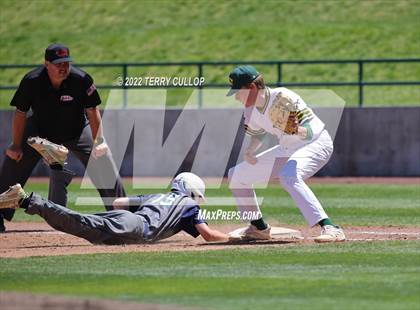 Thumbnail 1 in Syracuse vs. Kearns (UHSAA 6A Regionals Game 2) photogallery.