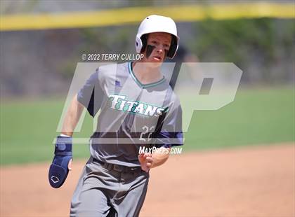 Thumbnail 1 in Syracuse vs. Kearns (UHSAA 6A Regionals Game 2) photogallery.
