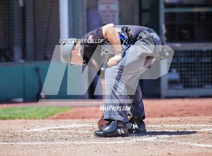 Thumbnail 3 in Syracuse vs. Kearns (UHSAA 6A Regionals Game 2) photogallery.