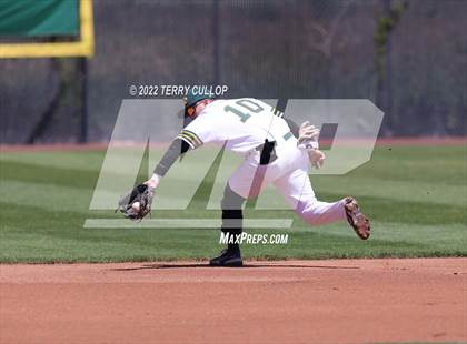 Thumbnail 3 in Syracuse vs. Kearns (UHSAA 6A Regionals Game 2) photogallery.