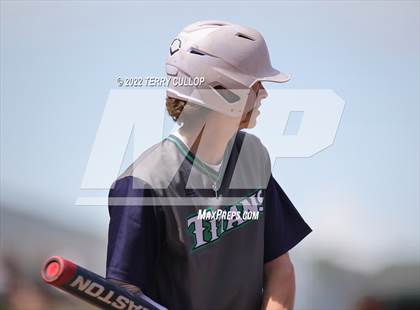 Thumbnail 1 in Syracuse vs. Kearns (UHSAA 6A Regionals Game 2) photogallery.