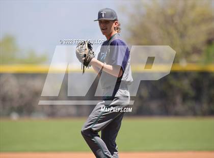 Thumbnail 1 in Syracuse vs. Kearns (UHSAA 6A Regionals Game 2) photogallery.
