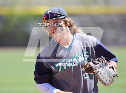 Thumbnail 1 in Syracuse vs. Kearns (UHSAA 6A Regionals Game 2) photogallery.