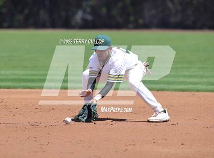 Thumbnail 2 in Syracuse vs. Kearns (UHSAA 6A Regionals Game 2) photogallery.