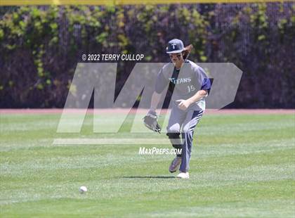 Thumbnail 3 in Syracuse vs. Kearns (UHSAA 6A Regionals Game 2) photogallery.