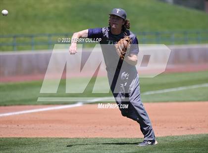 Thumbnail 1 in Syracuse vs. Kearns (UHSAA 6A Regionals Game 2) photogallery.