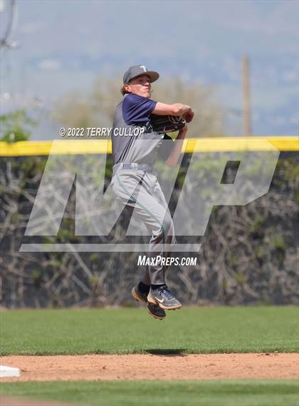 Thumbnail 1 in Syracuse vs. Kearns (UHSAA 6A Regionals Game 2) photogallery.