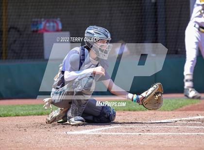 Thumbnail 2 in Syracuse vs. Kearns (UHSAA 6A Regionals Game 2) photogallery.