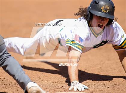 Thumbnail 3 in Syracuse vs. Kearns (UHSAA 6A Regionals Game 2) photogallery.