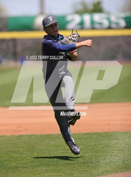 Thumbnail 1 in Syracuse vs. Kearns (UHSAA 6A Regionals Game 2) photogallery.