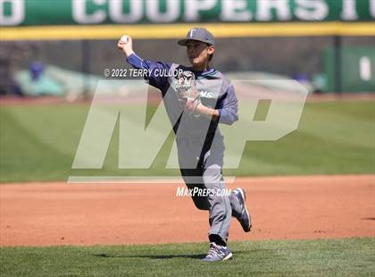 Thumbnail 3 in Syracuse vs. Kearns (UHSAA 6A Regionals Game 2) photogallery.
