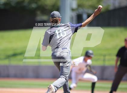 Thumbnail 2 in Syracuse vs. Kearns (UHSAA 6A Regionals Game 2) photogallery.