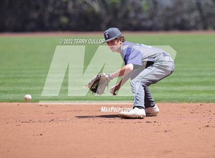 Thumbnail 3 in Syracuse vs. Kearns (UHSAA 6A Regionals Game 2) photogallery.