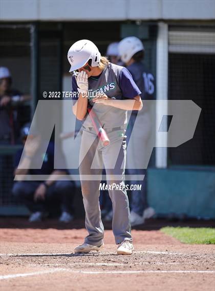 Thumbnail 1 in Syracuse vs. Kearns (UHSAA 6A Regionals Game 2) photogallery.