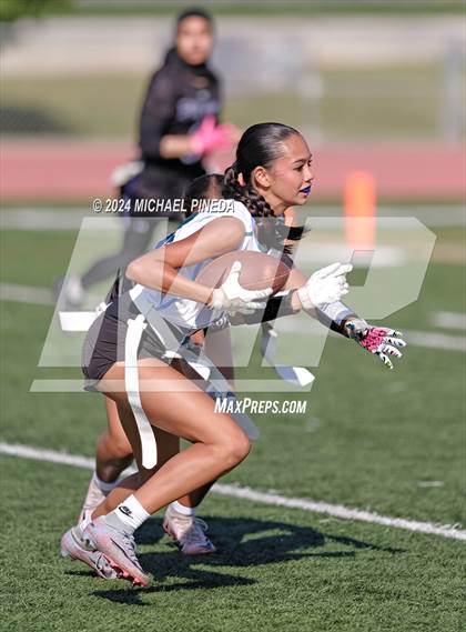 Thumbnail 1 in Irvine @ Portola photogallery.