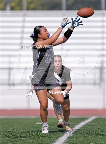 Thumbnail 3 in Irvine @ Portola photogallery.