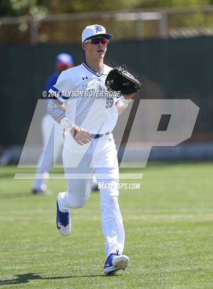 Thumbnail 3 in Mountain View vs. Basic (The Boras Classic) photogallery.