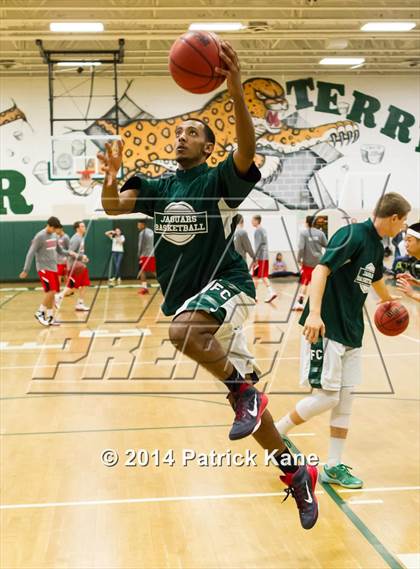 Thumbnail 2 in Mason vs. Falls Church (Joe Cascio Holiday Classic) photogallery.