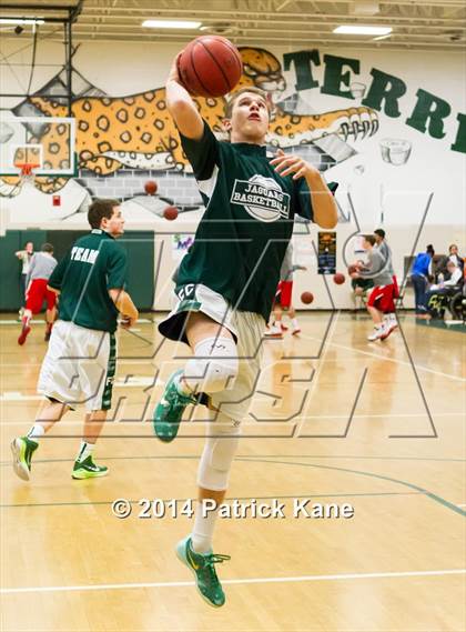 Thumbnail 2 in Mason vs. Falls Church (Joe Cascio Holiday Classic) photogallery.
