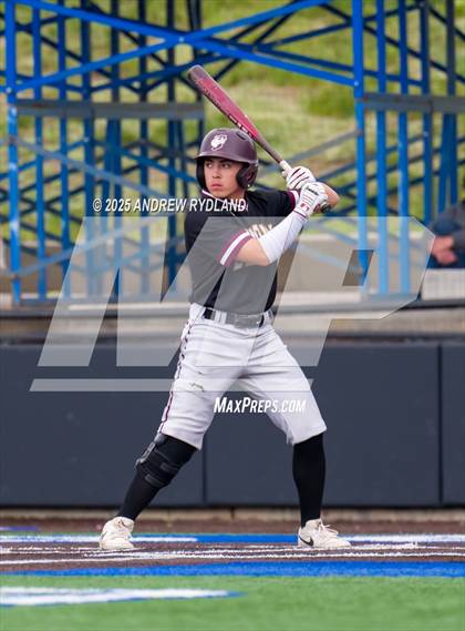 Thumbnail 2 in Windsor vs. Golden (CHSAA 4A Semifinals) photogallery.