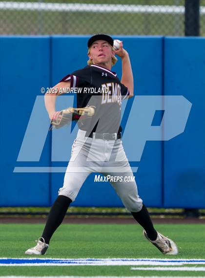 Thumbnail 3 in Windsor vs. Golden (CHSAA 4A Semifinals) photogallery.