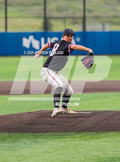 Thumbnail 1 in Windsor vs. Golden (CHSAA 4A Semifinals) photogallery.