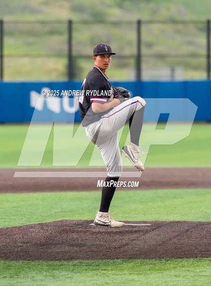 Thumbnail 3 in Windsor vs. Golden (CHSAA 4A Semifinals) photogallery.