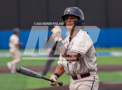 Thumbnail 2 in Windsor vs. Golden (CHSAA 4A Semifinals) photogallery.