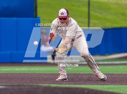 Thumbnail 2 in Windsor vs. Golden (CHSAA 4A Semifinals) photogallery.