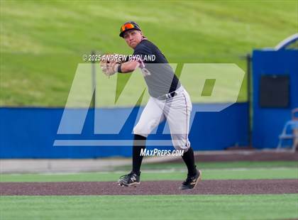 Thumbnail 1 in Windsor vs. Golden (CHSAA 4A Semifinals) photogallery.