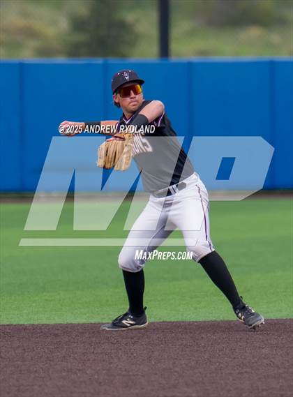 Thumbnail 2 in Windsor vs. Golden (CHSAA 4A Semifinals) photogallery.