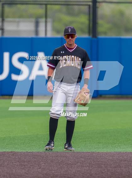Thumbnail 3 in Windsor vs. Golden (CHSAA 4A Semifinals) photogallery.