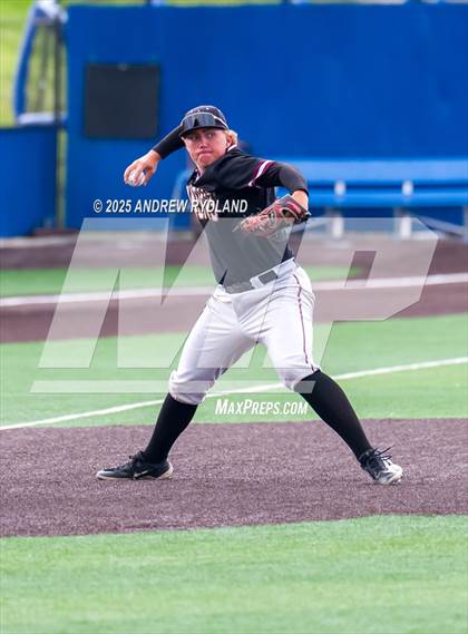 Thumbnail 2 in Windsor vs. Golden (CHSAA 4A Semifinals) photogallery.
