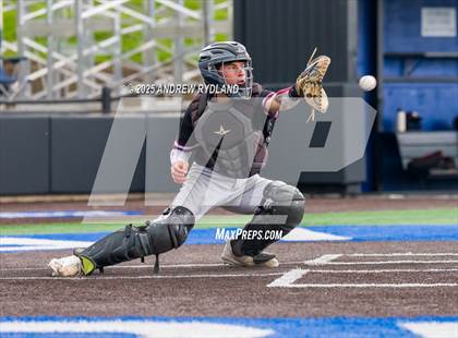 Thumbnail 3 in Windsor vs. Golden (CHSAA 4A Semifinals) photogallery.