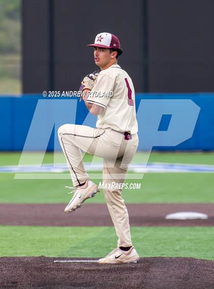 Thumbnail 3 in Windsor vs. Golden (CHSAA 4A Semifinals) photogallery.