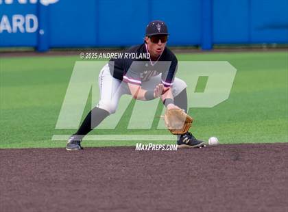 Thumbnail 1 in Windsor vs. Golden (CHSAA 4A Semifinals) photogallery.