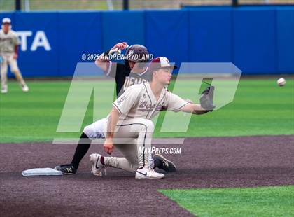 Thumbnail 2 in Windsor vs. Golden (CHSAA 4A Semifinals) photogallery.