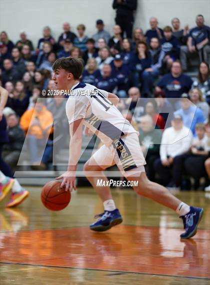 Thumbnail 2 in Muncy vs. Northwest Area (PIAA District 4 Class 2A Final) photogallery.